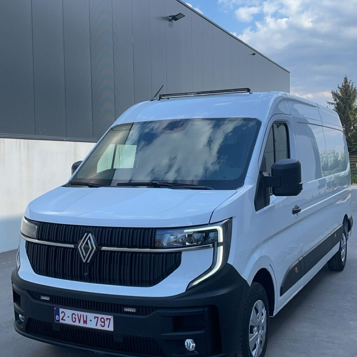 RenaultMaster-1